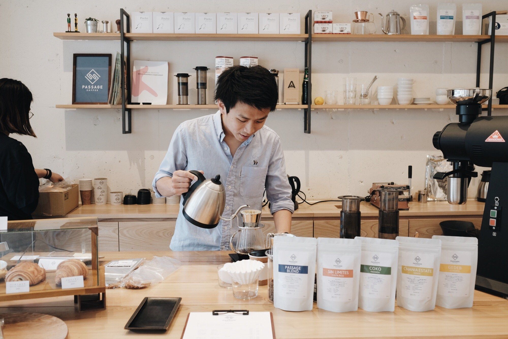 Passage Coffee (Tokyo) : 2017 October's #kurasucoffee Roaster