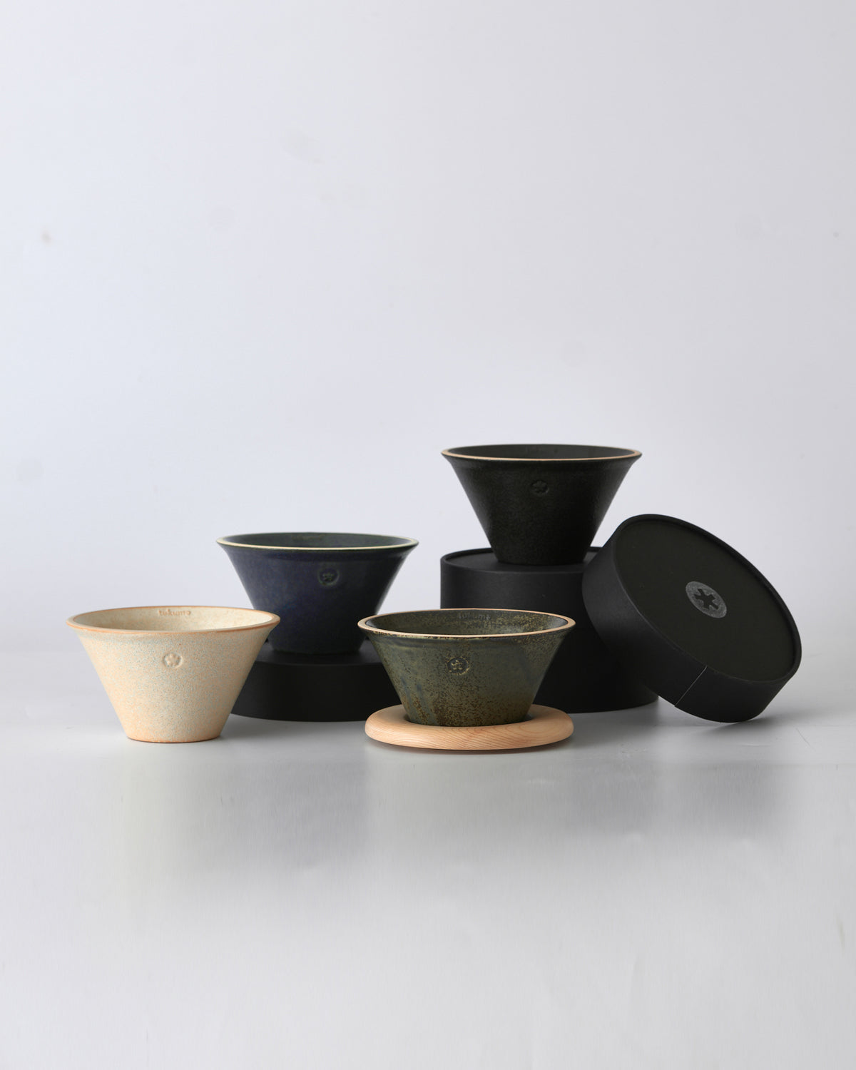 tukumo Dripper &quot;Seto-yaki&quot; by little flower coffee