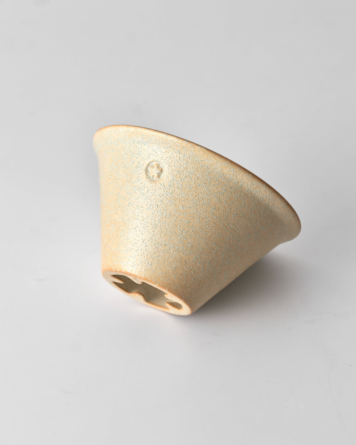 tukumo Dripper &quot;Seto-yaki&quot; by little flower coffee