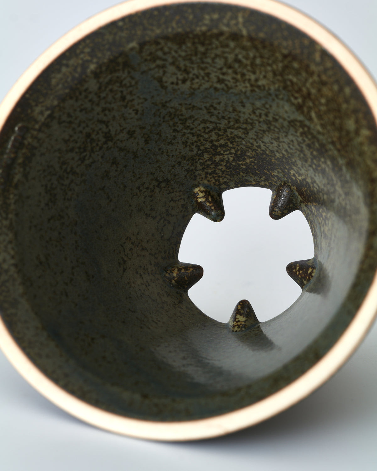 tukumo Dripper &quot;Seto-yaki&quot; by little flower coffee
