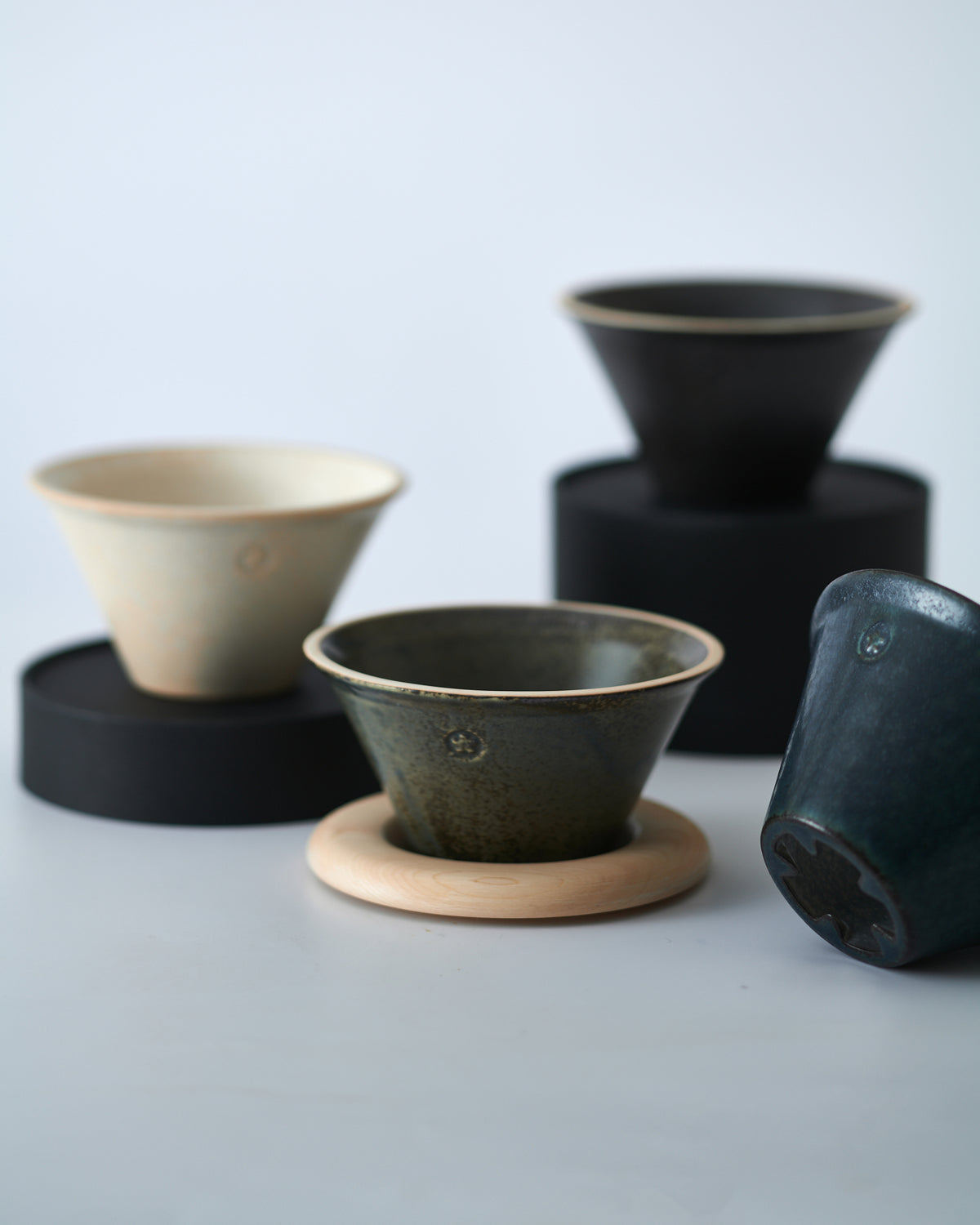 tukumo Dripper &quot;Seto-yaki&quot; by little flower coffee