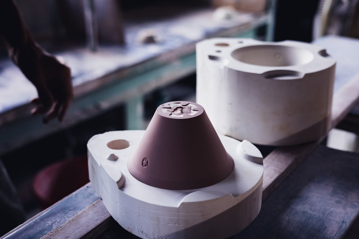 tukumo Dripper &quot;Seto-yaki&quot; by little flower coffee
